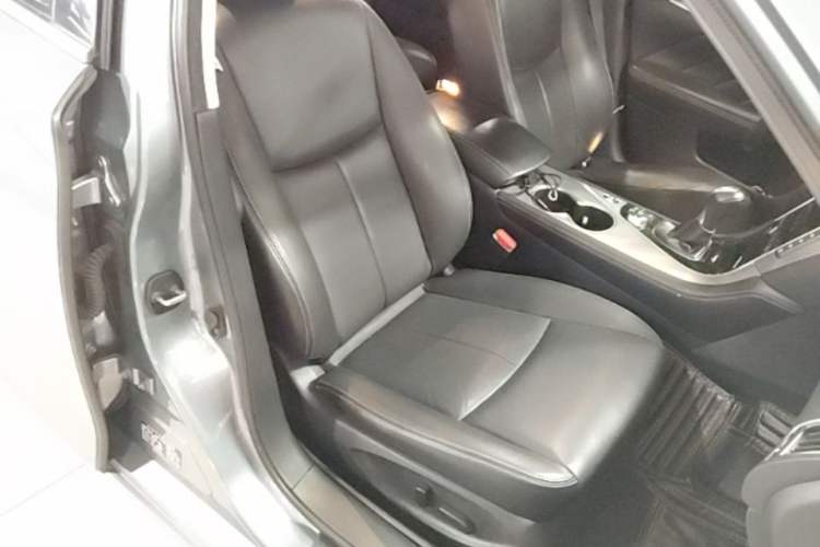 Used Infiniti Q50L 2016 2.0T Enjoyment Edition Right Front Seat