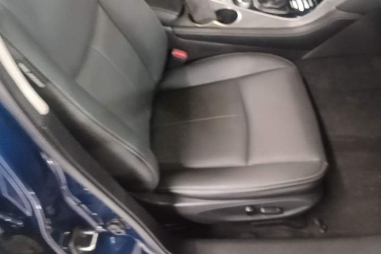 Used Infiniti Q50L 2016 2.0T Enjoyment Edition Right Front Seat