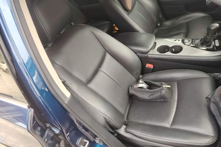 Used Infiniti Q50L 2016 2.0T Ambition Edition Right Front Seat