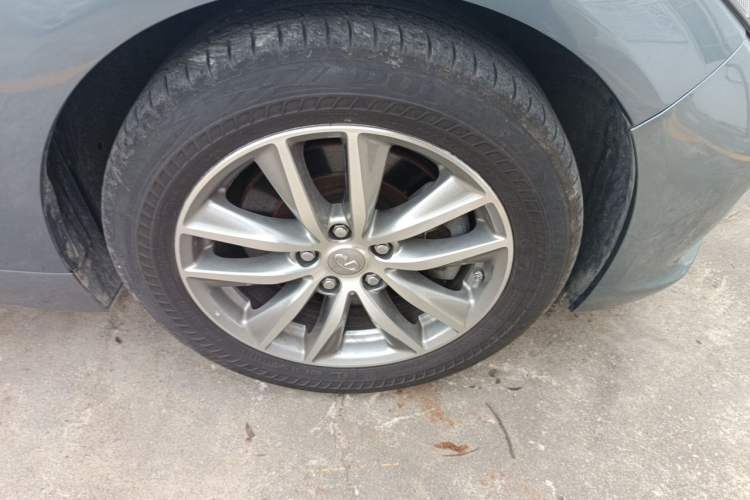 Used Infiniti Q50L 2016 2.0T Enjoyment Edition Right Front Wheel Hub