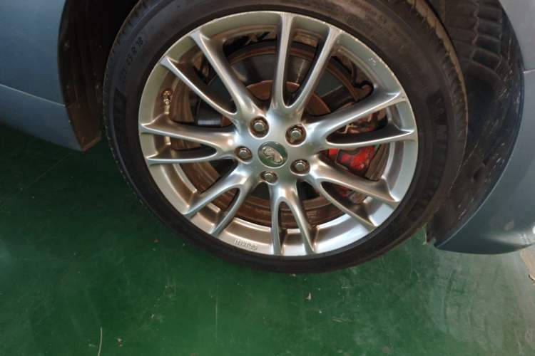 Used Infiniti Q50L 2016 2.0T Ambition Edition Right Front Wheel Hub