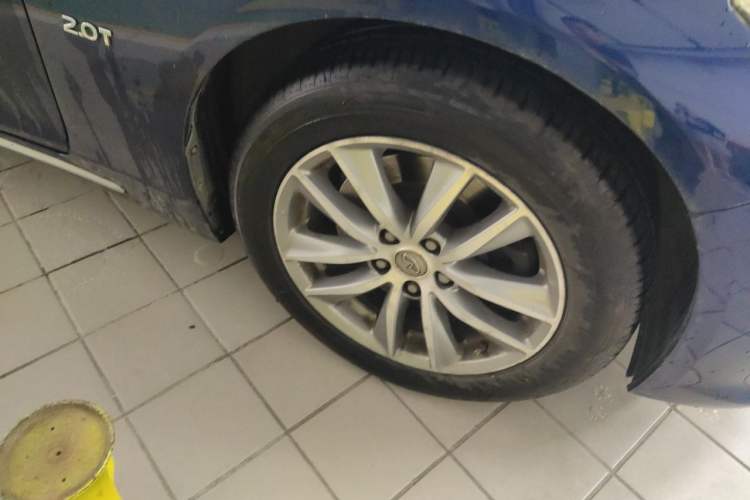 Used Infiniti Q50L 2016 2.0T Enjoyment Edition Right Front Wheel Hub