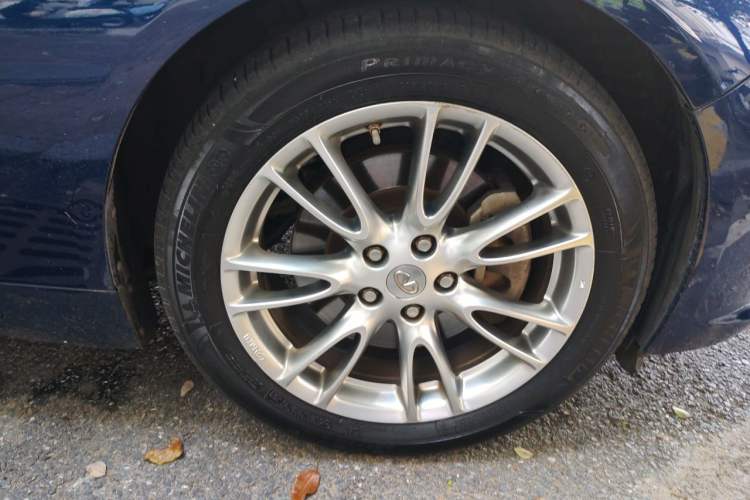 Used Infiniti Q50L 2016 2.0T Ambition Edition Right Front Wheel Hub