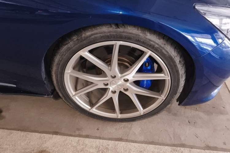 Used Infiniti Q50L 2016 2.0T Ambition Edition Right Front Wheel Hub