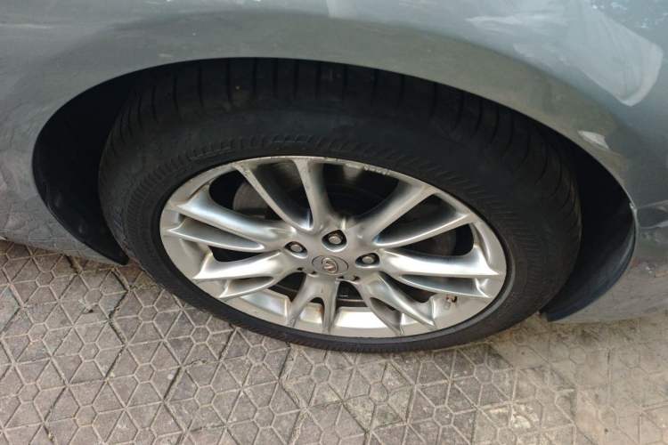 Used Infiniti Q50L 2016 2.0T Ambition Edition Right Front Wheel Hub