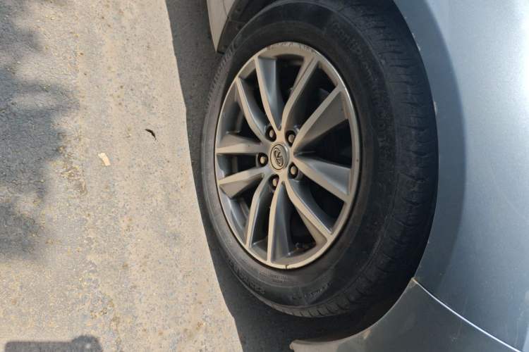Used Infiniti Q50L 2016 2.0T Enjoyment Edition Right Front Wheel Hub