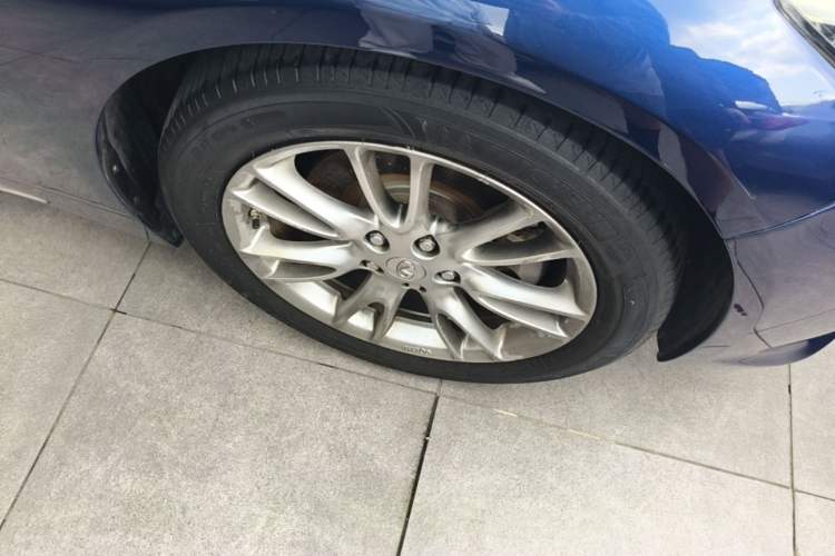 Used Infiniti Q50L 2016 2.0T Enjoyment Edition Right Front Wheel Hub