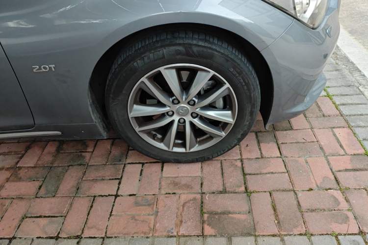 Used Infiniti Q50L 2016 2.0T Enjoyment Edition Right Front Wheel Hub