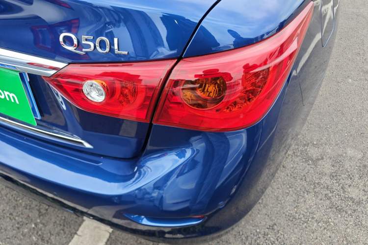 Used Infiniti Q50L 2016 2.0T Comfort Edition Right Rear Taillight