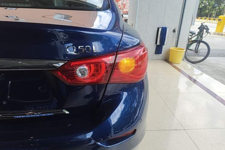 Used Infiniti Q50L 2016 2.0T Ambition Edition Right Rear Taillight