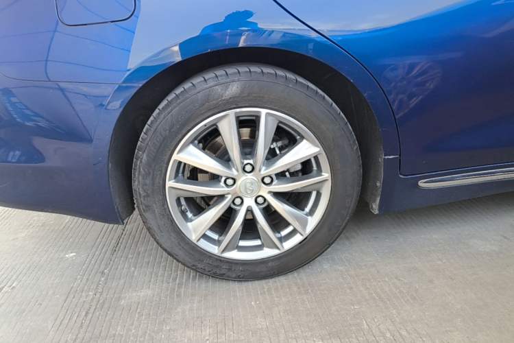 Used Infiniti Q50L 2016 2.0T Enjoyment Edition Right Rear Wheel Hub
