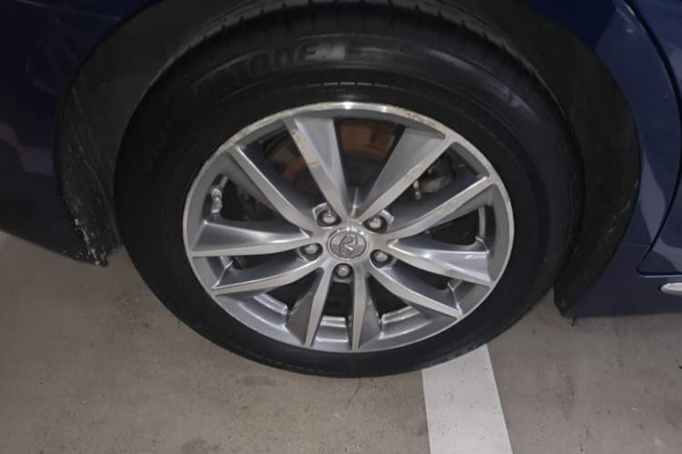 Used Infiniti Q50L 2016 2.0T Enjoyment Edition Right Rear Wheel Hub