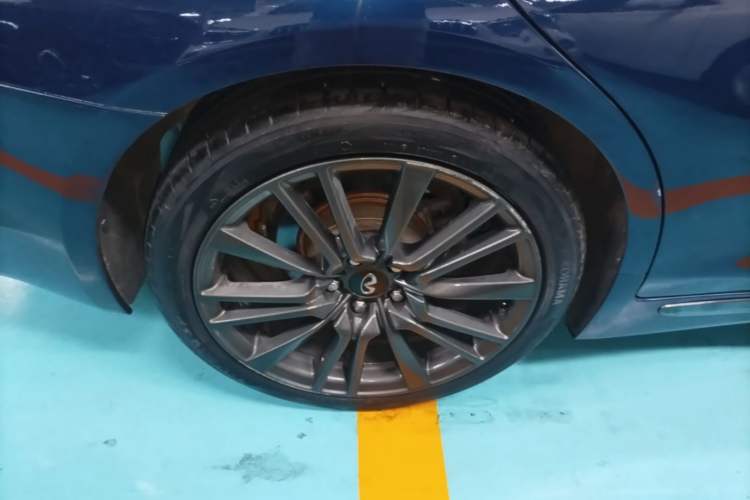 Used Infiniti Q50L 2016 2.0T Enjoyment Edition Right Rear Wheel Hub