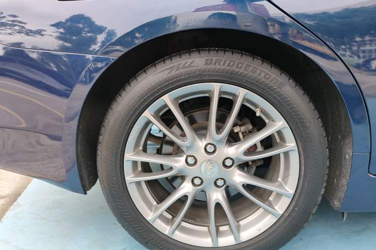 Used Infiniti Q50L 2016 2.0T Ambition Edition Right Rear Wheel Hub