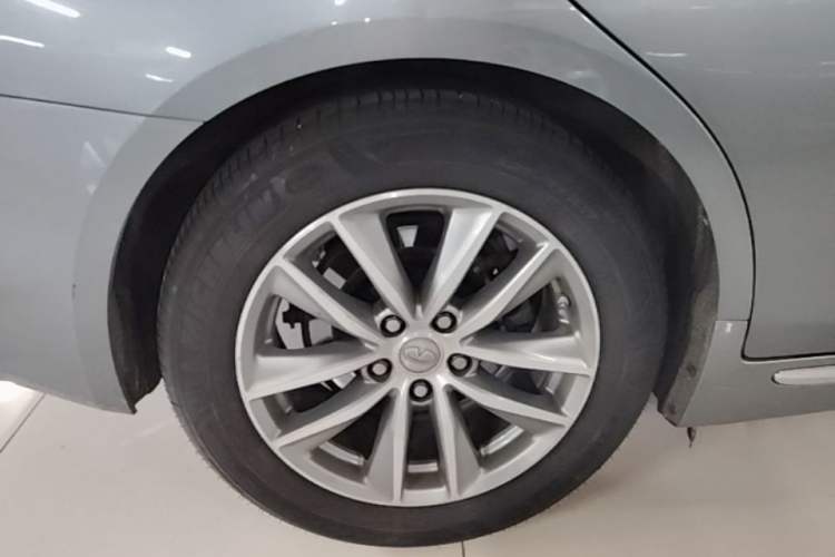 Used Infiniti Q50L 2016 2.0T Enjoyment Edition Right Rear Wheel Hub