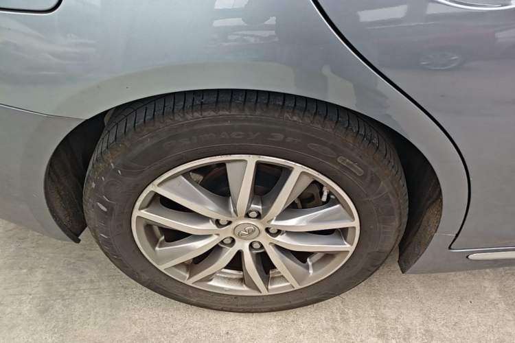 Used Infiniti Q50L 2016 2.0T Enjoyment Edition Right Rear Wheel Hub