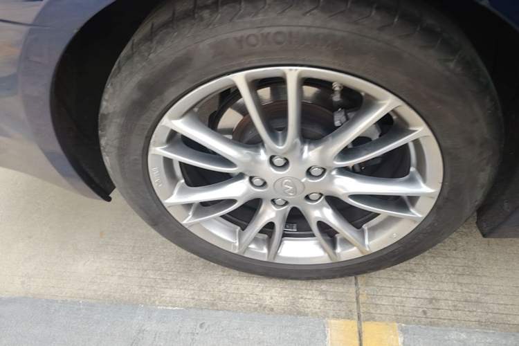 Used Infiniti Q50L 2016 2.0T Ambition Edition Right Rear Wheel Hub