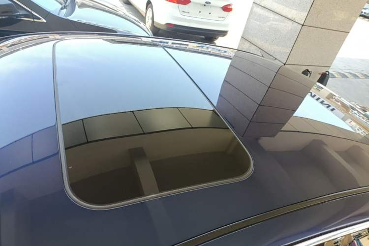 Used Infiniti Q50L 2016 2.0T Enjoyment Edition Roof