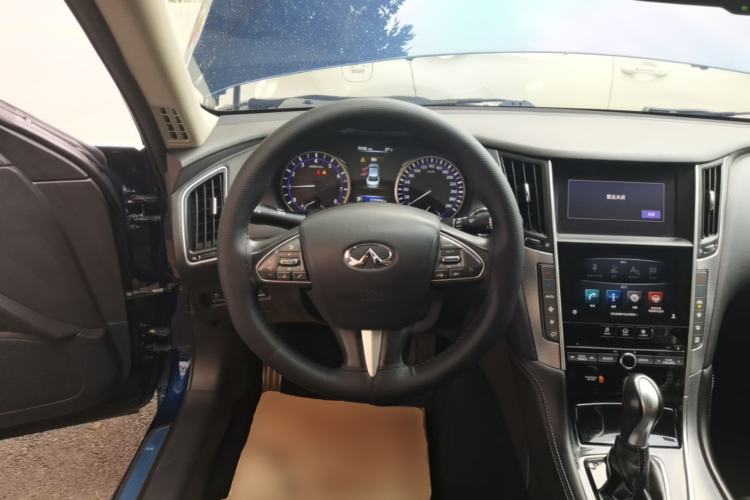 Used Infiniti Q50L 2016 2.0T Enjoyment Edition Steering Wheel
