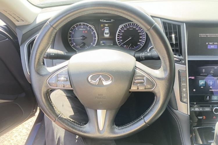 Used Infiniti Q50L 2016 2.0T Enjoyment Edition Steering Wheel