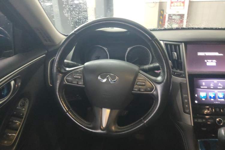 Used Infiniti Q50L 2016 2.0T Enjoyment Edition Steering Wheel
