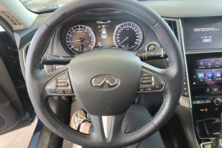 Used Infiniti Q50L 2016 2.0T Enjoyment Edition Steering Wheel