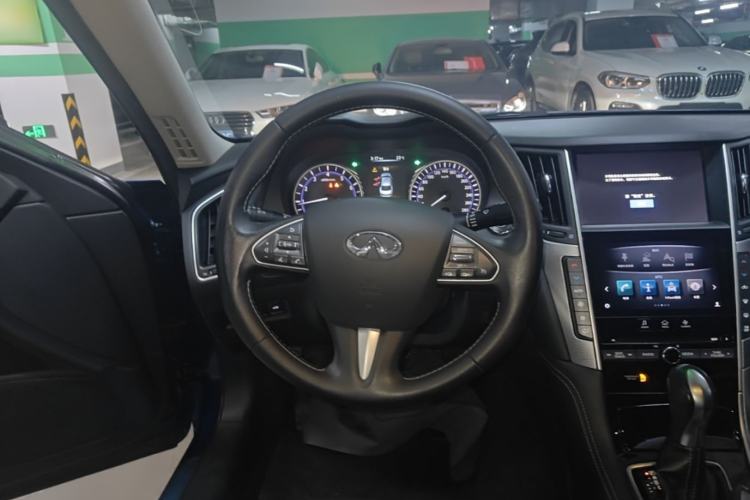 Used Infiniti Q50L 2016 2.0T Enjoyment Edition Steering Wheel