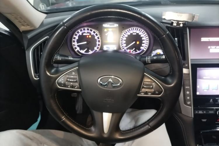 Used Infiniti Q50L 2016 2.0T Enjoyment Edition Steering Wheel