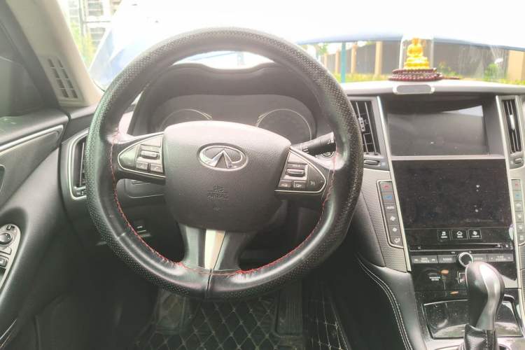 Used Infiniti Q50L 2016 2.0T Enjoyment Edition Steering Wheel