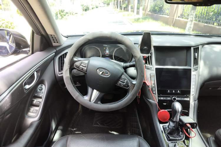 Used Infiniti Q50L 2016 2.0T Enjoyment Edition Steering Wheel