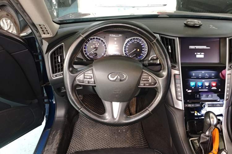 Used Infiniti Q50L 2016 2.0T Ambition Edition Steering Wheel