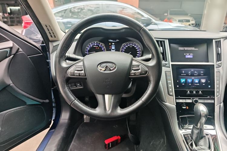 Used Infiniti Q50L 2016 2.0T Enjoyment Edition Steering Wheel