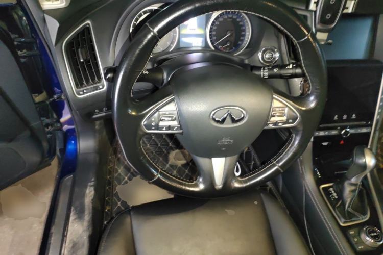 Used Infiniti Q50L 2016 2.0T Comfort Edition Steering Wheel