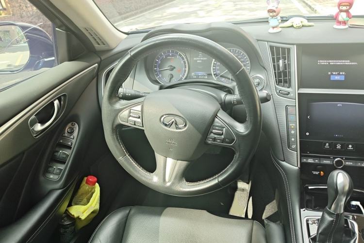 Used Infiniti Q50L 2016 2.0T Enjoyment Edition Steering Wheel