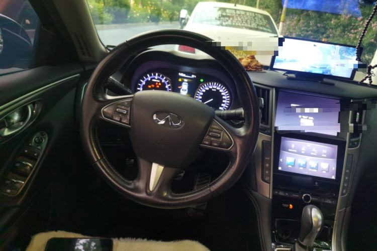Used Infiniti Q50L 2016 2.0T Enjoyment Edition Steering Wheel