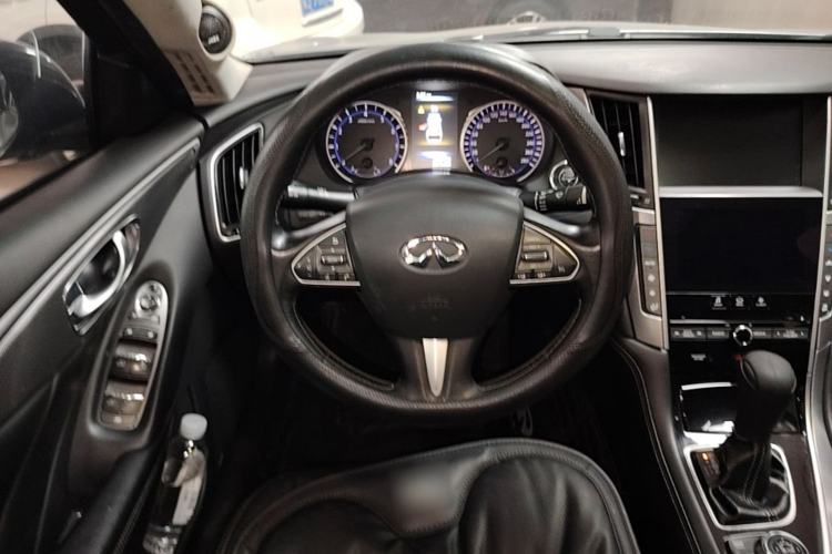 Used Infiniti Q50L 2016 2.0T Enjoyment Edition Steering Wheel