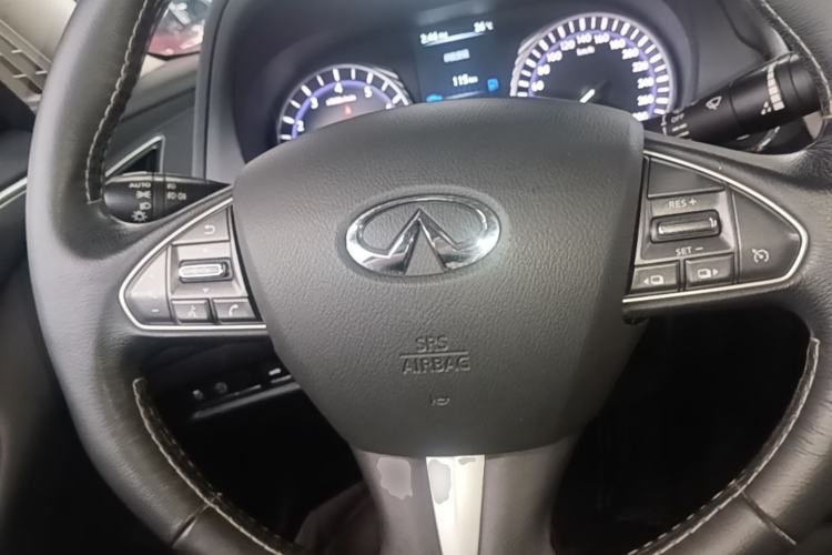 Used Infiniti Q50L 2016 2.0T Enjoyment Edition Steering Wheel