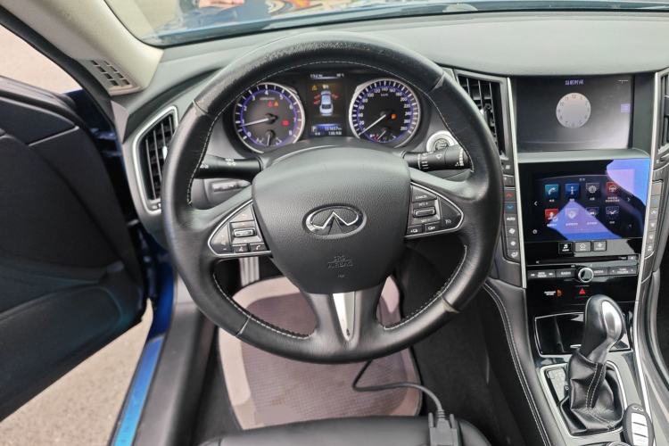 Used Infiniti Q50L 2016 2.0T Comfort Edition Steering Wheel