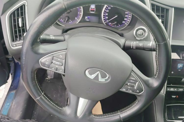 Used Infiniti Q50L 2016 2.0T Ambition Edition Steering Wheel