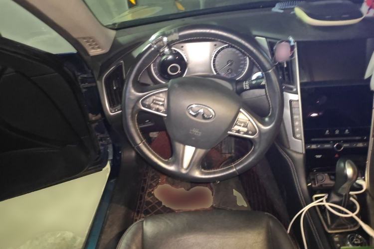 Used Infiniti Q50L 2016 2.0T Enjoyment Edition Steering Wheel