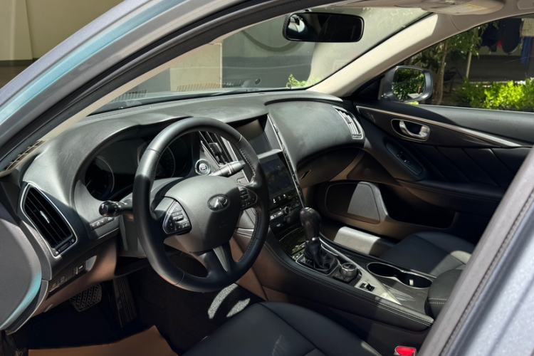Used Infiniti Q50L 2016 2.0T Comfort Edition Steering Wheel