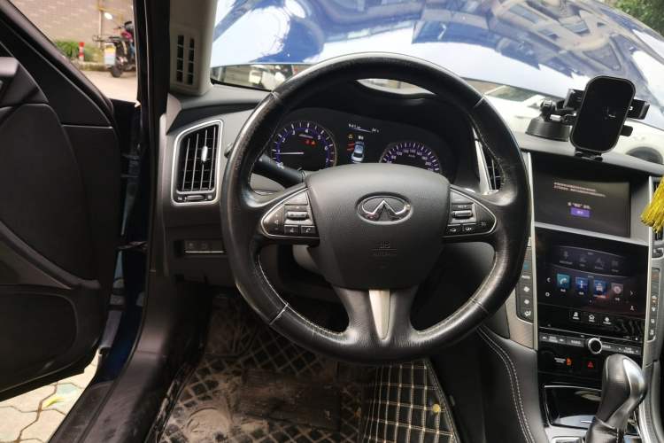 Used Infiniti Q50L 2016 2.0T Ambition Edition Steering Wheel
