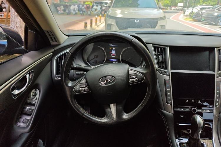Used Infiniti Q50L 2016 2.0T Ambition Edition Steering Wheel