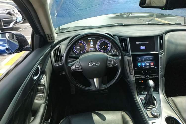 Used Infiniti Q50L 2016 2.0T Ambition Edition Steering Wheel
