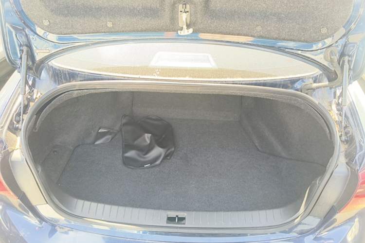 Used Infiniti Q50L 2016 2.0T Enjoyment Edition Trunk