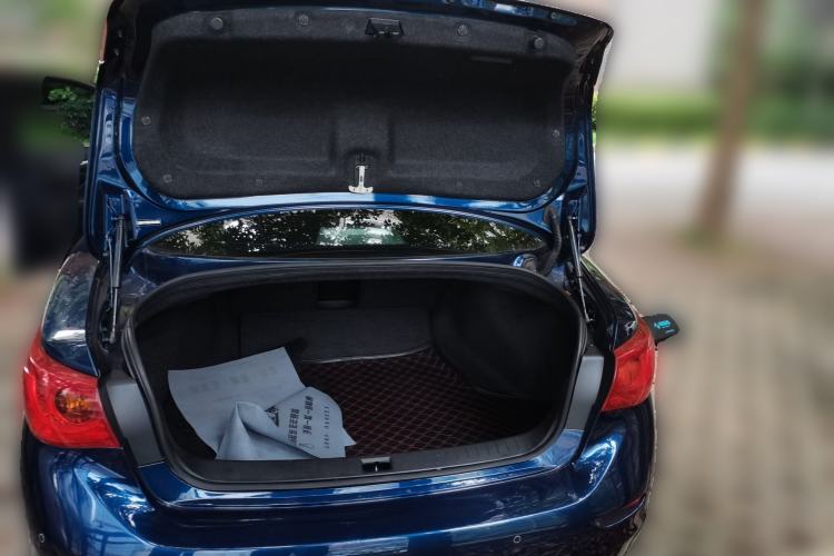 Used Infiniti Q50L 2016 2.0T Comfort Edition Trunk