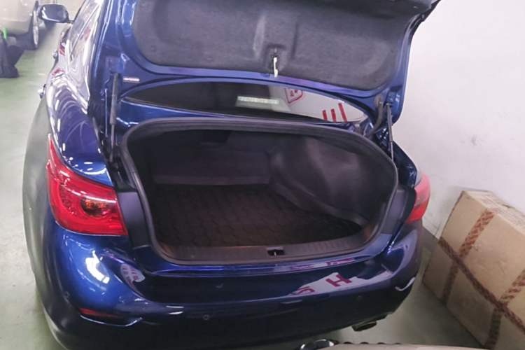 Used Infiniti Q50L 2016 2.0T Ambition Edition Trunk
