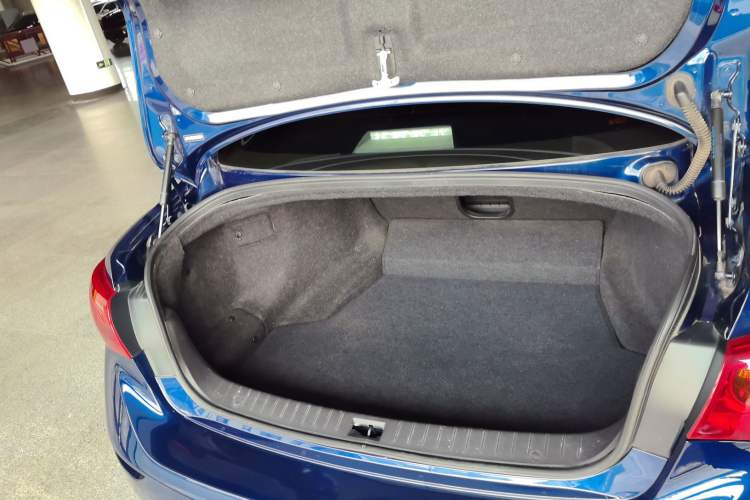 Used Infiniti Q50L 2016 2.0T Ambition Edition Trunk