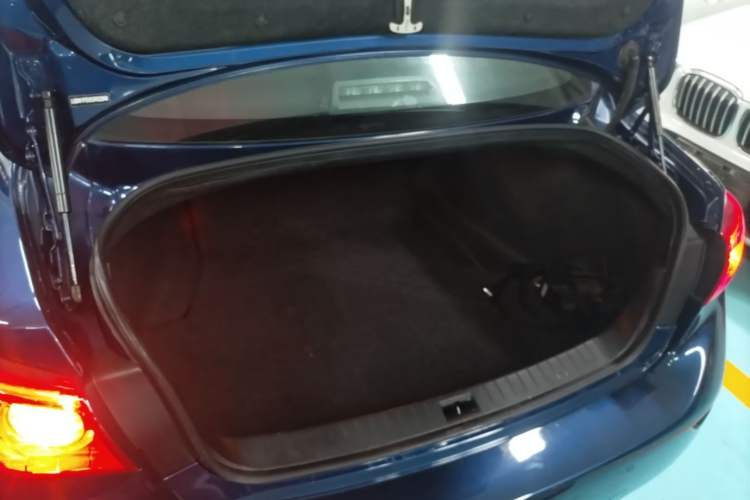 Used Infiniti Q50L 2016 2.0T Enjoyment Edition Trunk