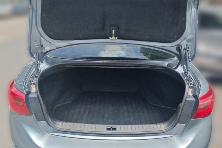 Used Infiniti Q50L 2016 2.0T Enjoyment Edition Trunk